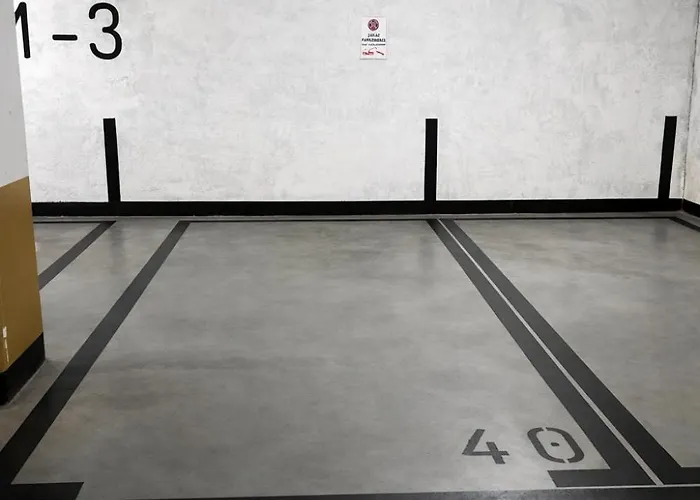 Bulwar Staromiejski, Old Town, Free Parking, * Wrocław