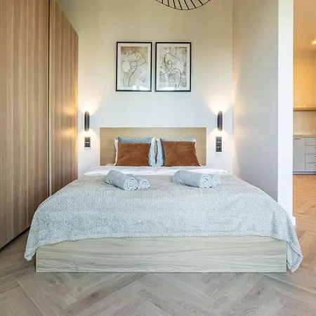 W Sercu Wroclawia, Garaz, 5min Do Rynku